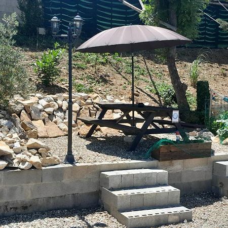 Sur La Bonnefooi Bed & Breakfast Prades-sur-Vernazobre Ngoại thất bức ảnh