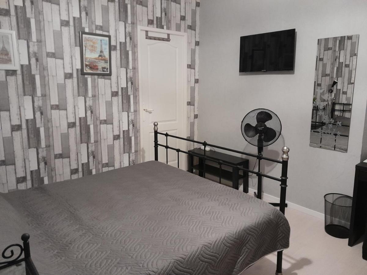 Sur La Bonnefooi Bed & Breakfast Prades-sur-Vernazobre Ngoại thất bức ảnh