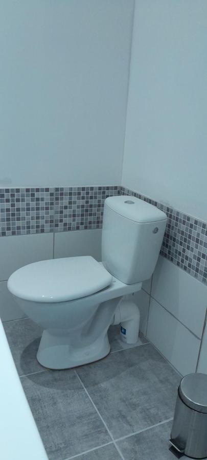 Sur La Bonnefooi Bed & Breakfast Prades-sur-Vernazobre Ngoại thất bức ảnh