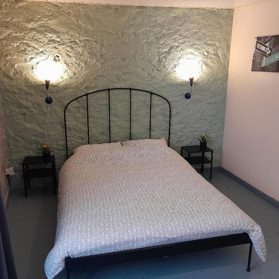 Sur La Bonnefooi Bed & Breakfast Prades-sur-Vernazobre Ngoại thất bức ảnh